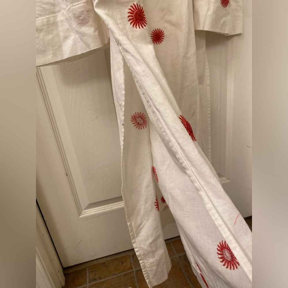 Free people White Dress with Red Floral Embroidery size XS oversized - Picture 8 of 10